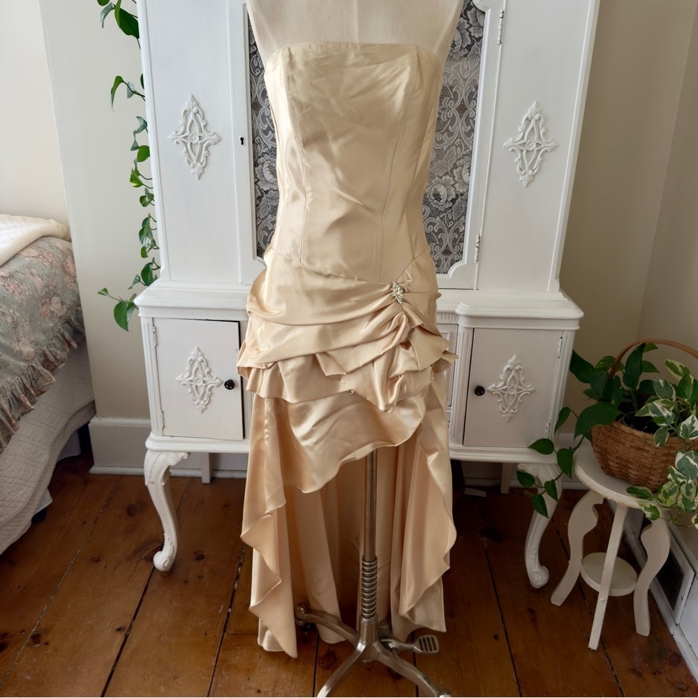 Vintage Jessica McClintock for Gunne Sax Champagne Satin Strapless Hi-Low Gown